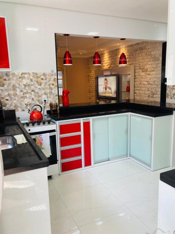 Casa Moderna E Aconchegante Com Opcao De Piscina Aquecida Cobrado A Parte, Ampla Area Gourmet Com Churrasqueira Em Deck Coberto Frente A Piscina, Aconchegante Sala De Estar Com Lareira, Ampla Garagem Para 4 Carros, Casa Pe Na Areia A 50 Metros Da Pra Praia Grande  Extérieur photo