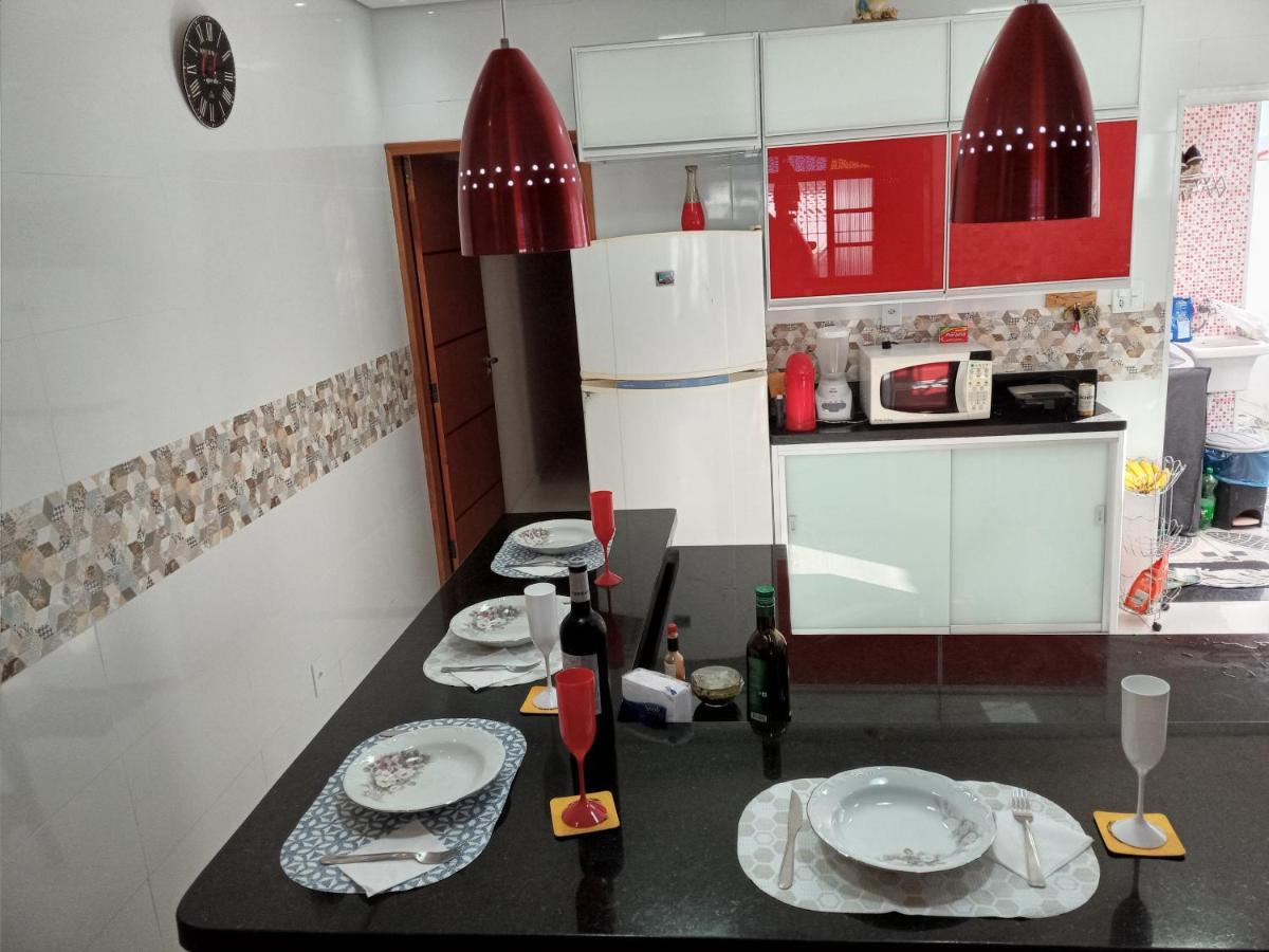 Casa Moderna E Aconchegante Com Opcao De Piscina Aquecida Cobrado A Parte, Ampla Area Gourmet Com Churrasqueira Em Deck Coberto Frente A Piscina, Aconchegante Sala De Estar Com Lareira, Ampla Garagem Para 4 Carros, Casa Pe Na Areia A 50 Metros Da Pra Praia Grande  Extérieur photo